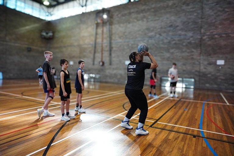 Basketball Trainer Keeto Browne's session with under 16's kids